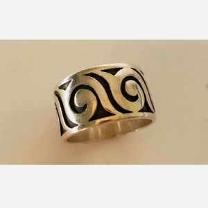 9.25 Stamped Sterling Wave Design Wide Ring
